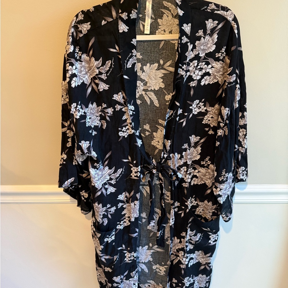 Spiritual Gangster Black and White Floral Kimono
